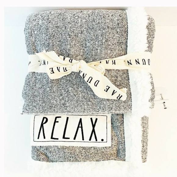 Rae Dunn Other - 🆕 Rae Dunn Relax throw sherpa fleece blanket